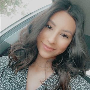 Meet your Posher, Eva